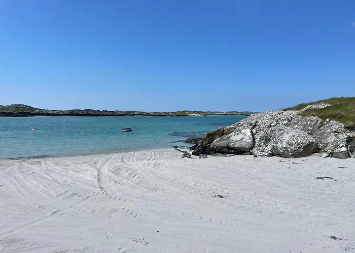 Calla Chalet Roundstone